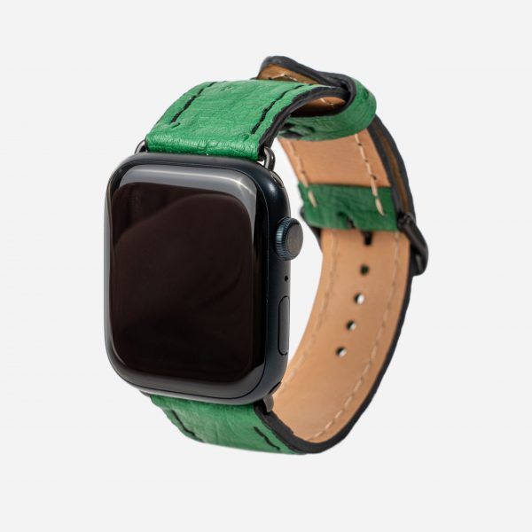 Ремешок для Apple Watch из кожи страуса в зеленом цвете с фолликулами.