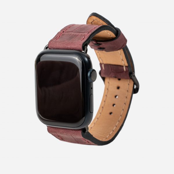Ремешок для Apple Watch из телячьей кожи, тисненой под крокодила в бордовом цвете.