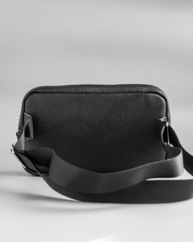Leather belt bag (banana) in black, with a saffiano pattern in Kyiv