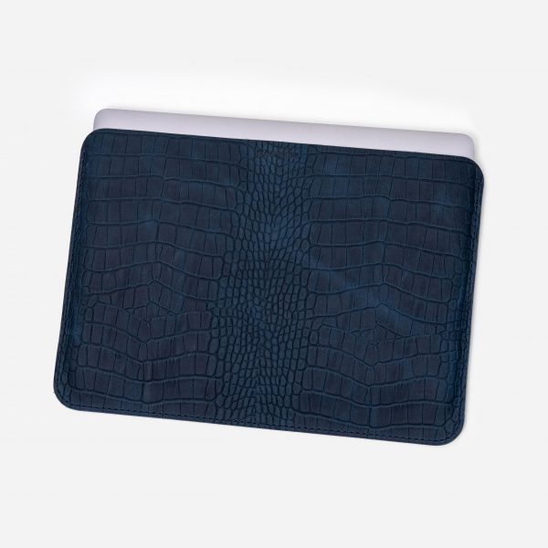ціна на Відкритий чохол для MacBook 14Pro з телячої шкіри, тисненої під крокодила у темно-синьому кольорі