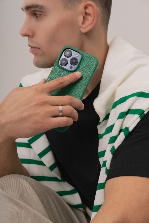 Яскраво-зелений шкіряний чохол для iPhone 15 Pro Max