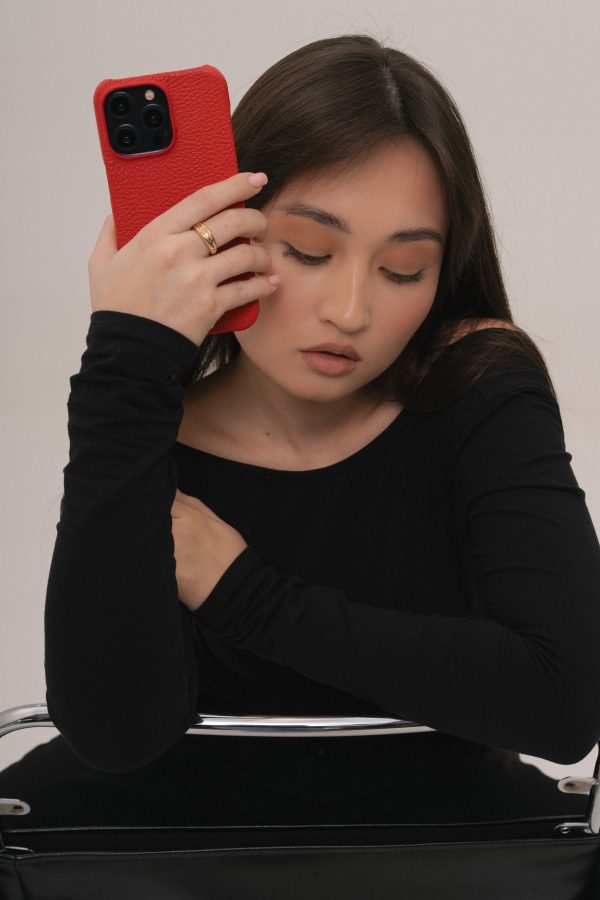 Червоний шкіряний чохол для iPhone 13 Pro Max