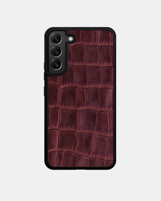 Case with burgundy crocodile embossing on calf leather for Samsung S22