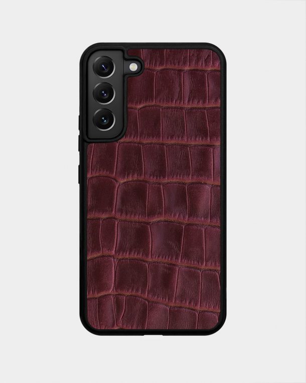Case with burgundy crocodile embossing on calf leather for Samsung S22 Plus