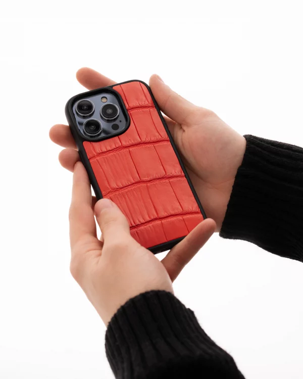 ціна на Чохол із червоної шкіри крокодила для iPhone 14 Pro Max