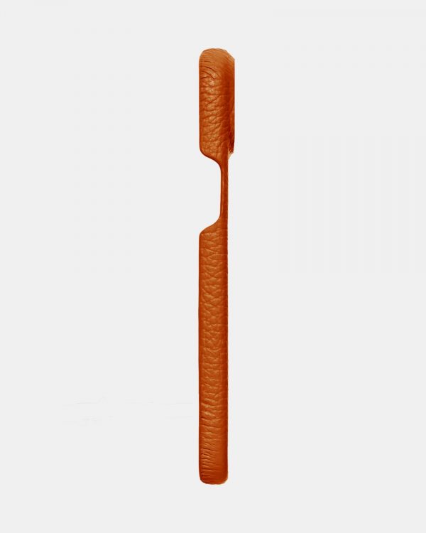 Оранжевый кожаный чехол для iPhone 13