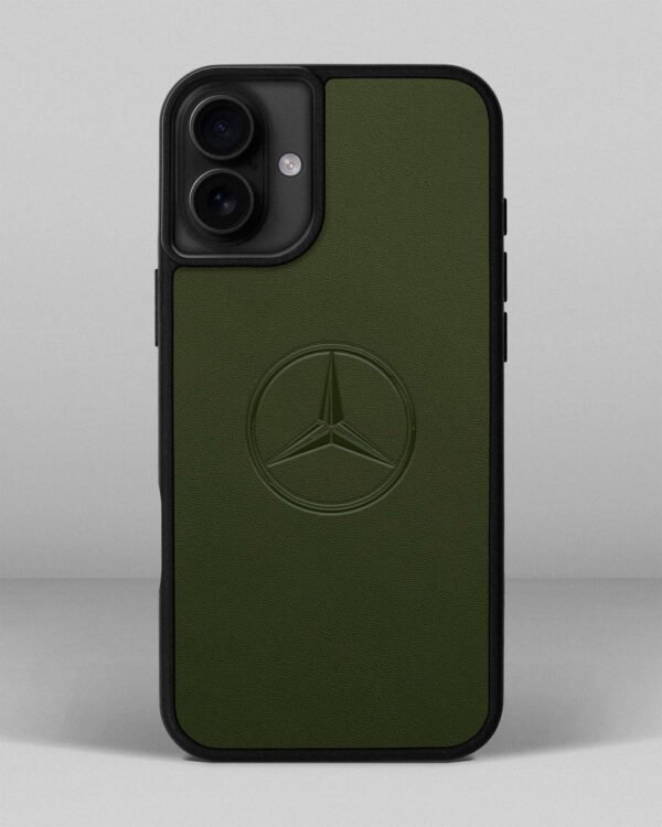 Чохол для iPhone 14 Plus із шкіри купон в зеленому кольорі з логотипом Mercedes