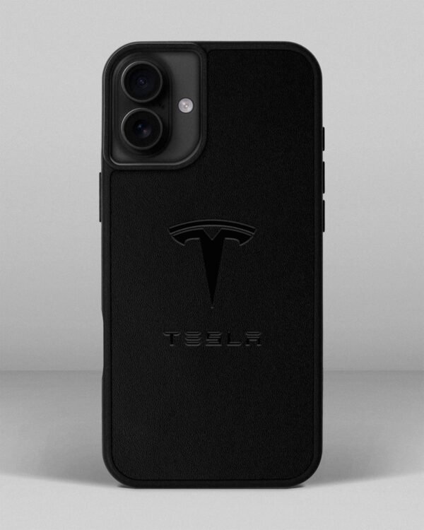Чохол для iPhone 14 Plus із шкіри купон в чорному кольорі з логотипом Tesla