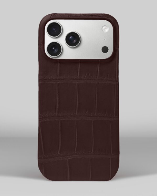 Темно-коричневий чохол обтягнутий шкірою крокодила для iPhone 17 Pro Max