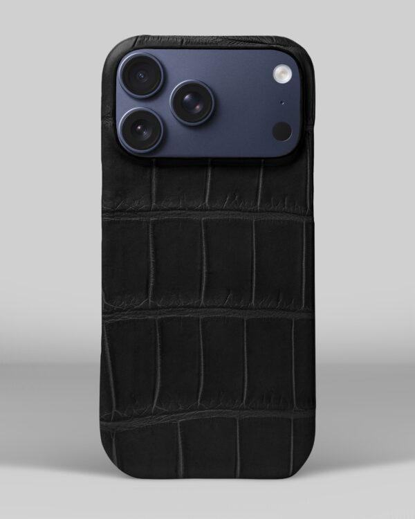 Чорний чохол обтягнутий шкірою крокодила для iPhone 18 Pro Max